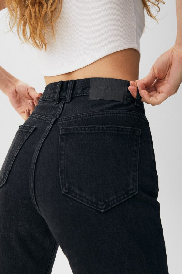 Basic Mom Jeans - Image 4